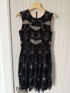 2026年最新】ヴァレンティノワンピースの人気アイテム - メルカリ