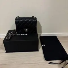 CHANEL ミニマトラッセ ブラックレザー ショルダーバッグのサムネイル
