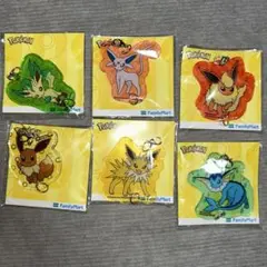 ポケモン　ファミマ　キーホルダー