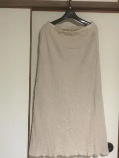 GU ベージュ スリット入り フレアスカート