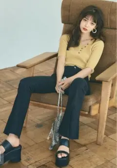 センタープレスセミフレアパンツ［CU490］