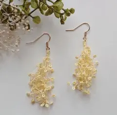 小花のふさふさピアス イヤリング イエロー ミモザ
