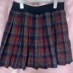 赤と紺のチェック プリーツスカート