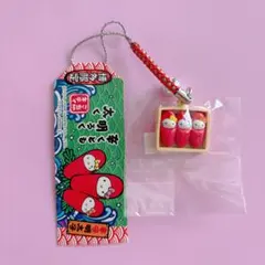 ご当地キティ　根付け　博多明太子バージョン