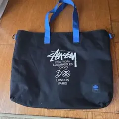 Stussy 30周年記念 トートバッグ ブラック ブルーのサムネイル