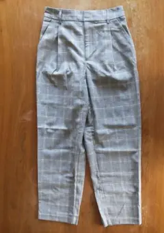 【匿名配送】GU　レディース　テーパードパンツ