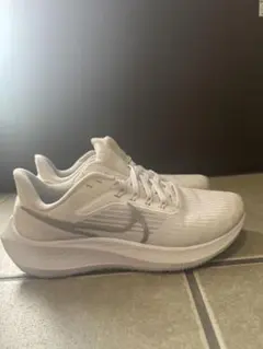 最終売り尽くし！NIKE AIR ZOOM ペガサス39 ホワイト 23.5cm