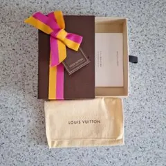 LOUIS VUITTON ルイ・ヴィトン ギフトボックス リボン付き 布袋付き