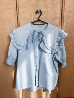 NICE CLAUP ビッグ襟 フリル半袖シャツ ライトブルー