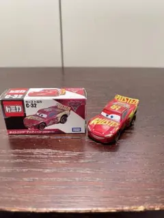 【箱付き】カーズトミカC-32 ライトニング・マックィーン RRCタイプのサムネイル