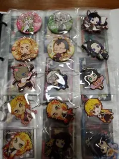 鬼滅　バッチ、シール、カード、キーホルダー