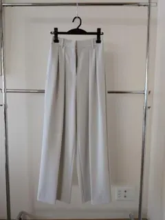 Diggnet collier ライトグレー ワイドパンツ