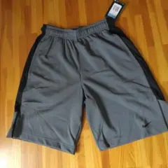 未使用タグ付き Nike ドライフィット ハーフパンツ ショートパンツ