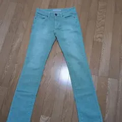 美品　薄い青色スリムフィットデニムパンツ