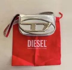 DIESEL 1DR ショルダーバッグ メタリックシルバーのサムネイル