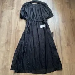 新品　pierre cardin 定価¥2万6400円　ロングワンピースのサムネイル