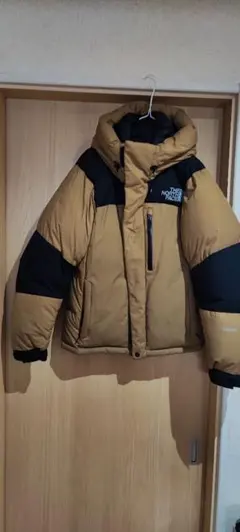 The North Face フード付きダウンジャケット