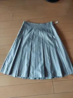 23区 スカート プリーツ ベージュ グレー ポリエステル きれい目のサムネイル