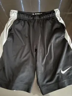 Nike DRI-FIT ハーフパンツ XS