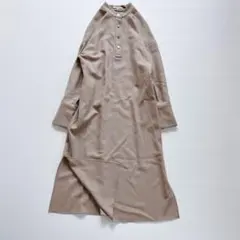 美品✨24年モデル　BEIGE ドルマンスリーブウールワンピース