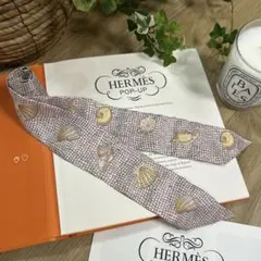 HERMESエルメス　ツイリー　モザイクシェル　シルクスカーフ　貝殻　希少レアのサムネイル