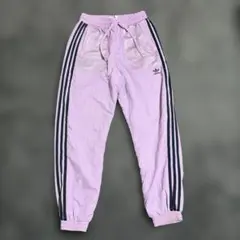 adidasオリジナルス　ピンク ジョガーパンツ メッシュポケット