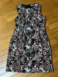 H&M フラワー刺繍ノースリーブワンピース