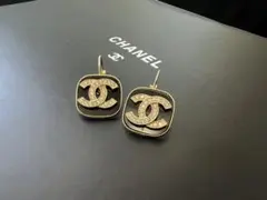 CCラウンド型ゴールドピアス