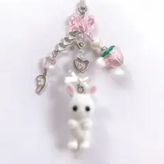 21. いちごみるくうさぎ ビーズストラップ ピンク