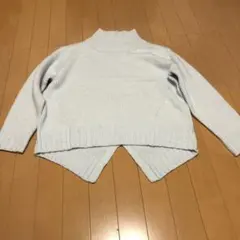レディースニット　着丈　約71センチ 身幅　約55センチ　やや傷や汚れあり