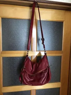 Dakota ？　皮　レッド ショルダーバッグ ファスナー付き ダコタ　3way