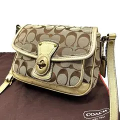 1211 Coach Shoulder Bag TurnLock Gold