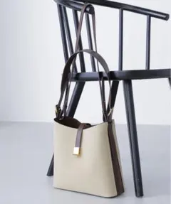 スエード　ショルダーバッグ