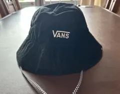VANS バンズ バケットハット ブラック ロゴ刺繍 ストラップ56〜59cm