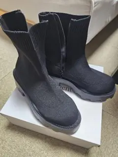 moment+ 黒 春ブーツ