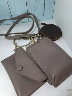 【美品】COLONY 2139　3連ショルダーバッグ　モカ系