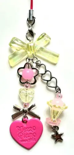 ハンドメイド　ストラップ　ビーズ　コレクトブック　y2k 韓国　黄色　ピンク