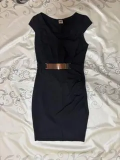 ブラックタイトドレス