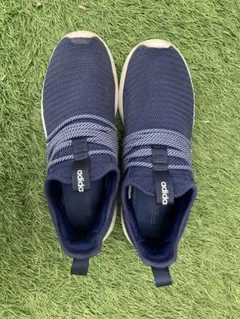 adidas ネイビー スリッポンスニーカー