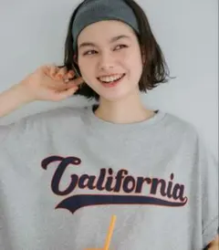 coca 袖ロールアップロゴTシャツ グレー
