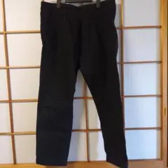 and it …ブラック カジュアルパンツ プリーツ付きのサムネイル