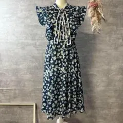Chesty マーガレット柄 ボウタイリボン ワンピース　ネイビー　1サイズ