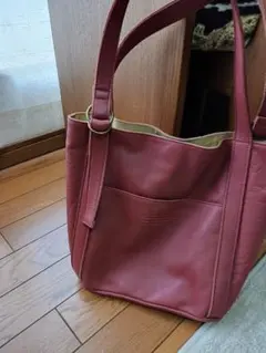 値下げします。レザー赤トートバッグ ショルダーバッグ