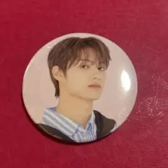 SEVENTEEN CAFE JUN 缶バッジ 2種セット - メルカリ