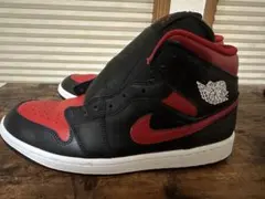 AIR JORDAN 1 MID