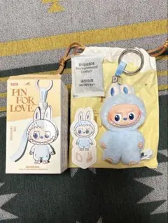 【D】THE MONSTERS PIN FOR LOVE イニシャル ラブブ