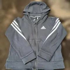 adidas 黒 フード付きパーカー 130サイズ