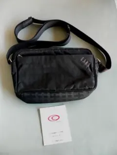 未使用　DAKSナイロン製　総柄ショルダーバッグ 黒　斜め掛けエース製日本製軽量
