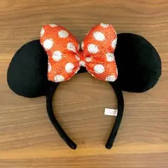 【ディズニーランド・シー】ミニーマウス スパンコール　カチューシャ 赤リボン