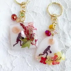 【2510】難あり・バスケデザイン2個セットキーホルダー ホワイトのハートと四角